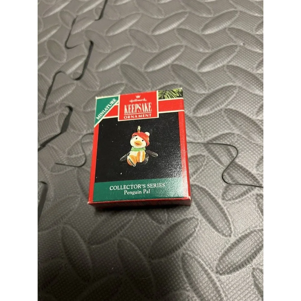 Hallmark 1988 penguin